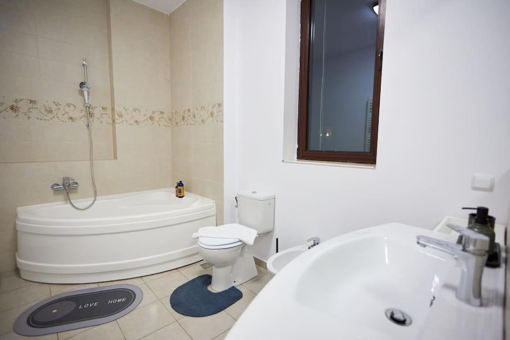 Caragiale Apartment Bukarest Eksteriør billede