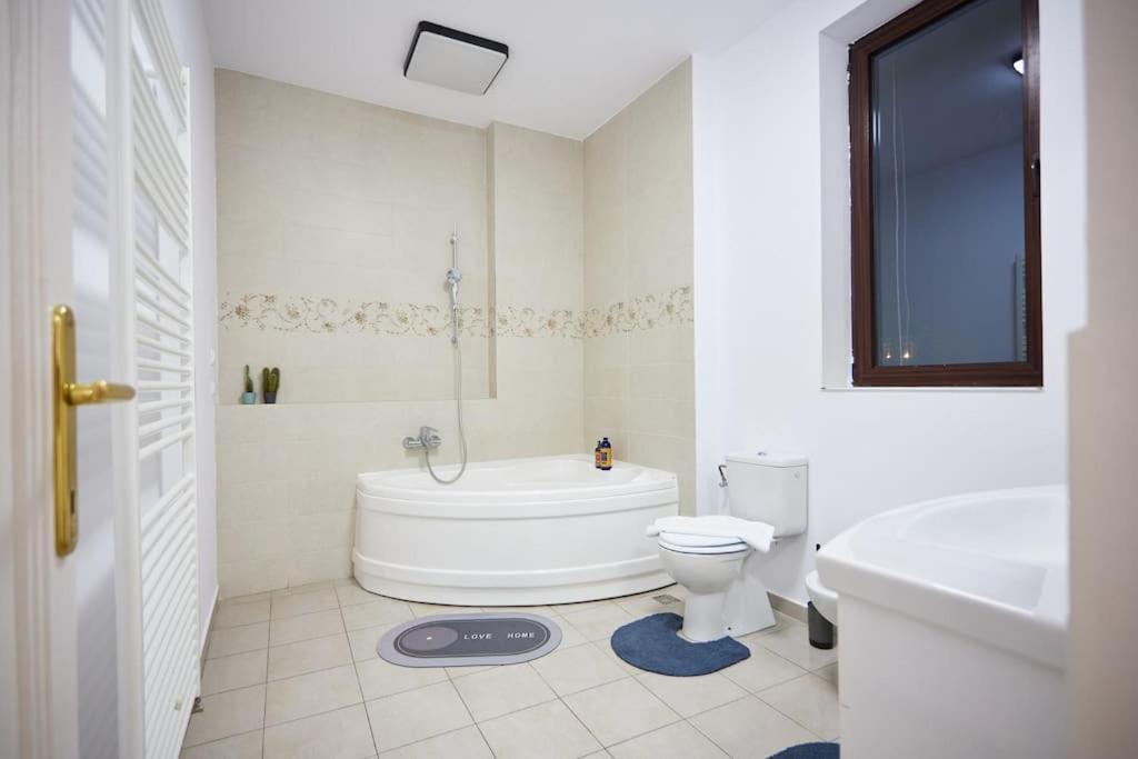Caragiale Apartment Bukarest Eksteriør billede